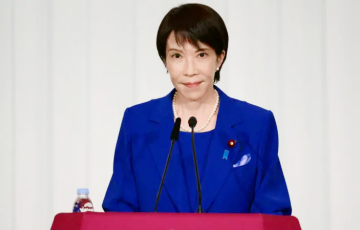 «Жалезная лэдзі» Японіі ўмее траціць грошы і кідаць выклік Кітаю